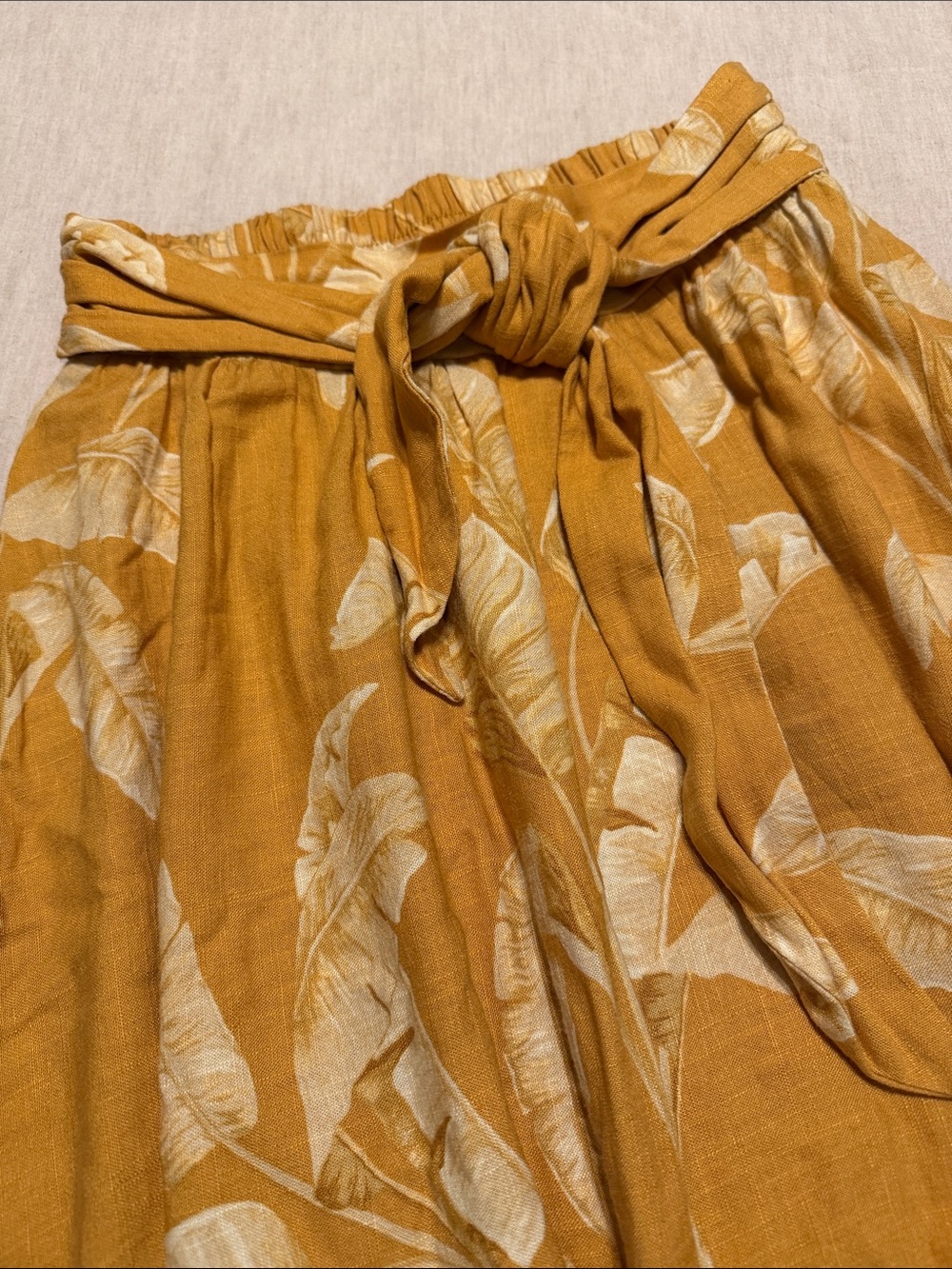 H&M Leaf-Print Tie-Waist A-Line Skirt in Mustard Yellow